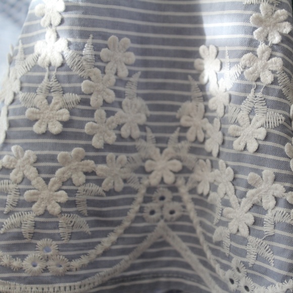 White & Blue Striped Blouse w/ Embroidered Flowers - Picture 4 of 8